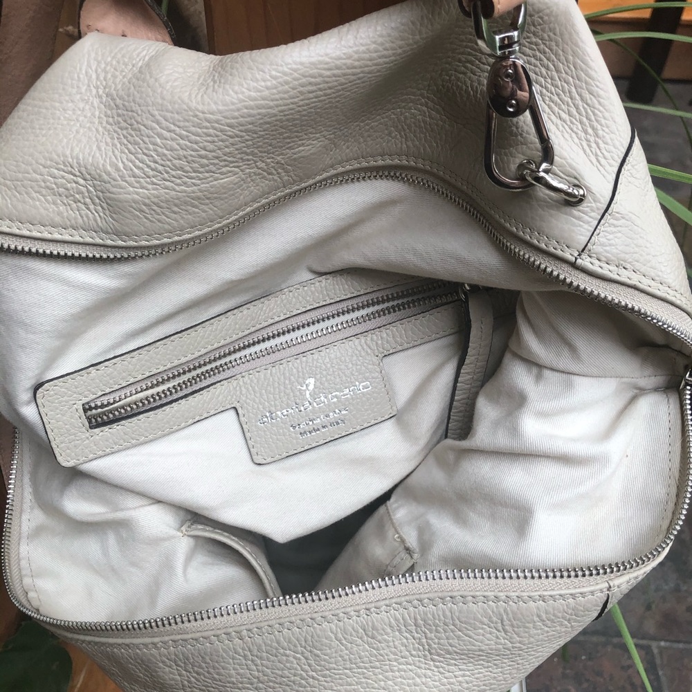 Leather shoulder or handheld bag